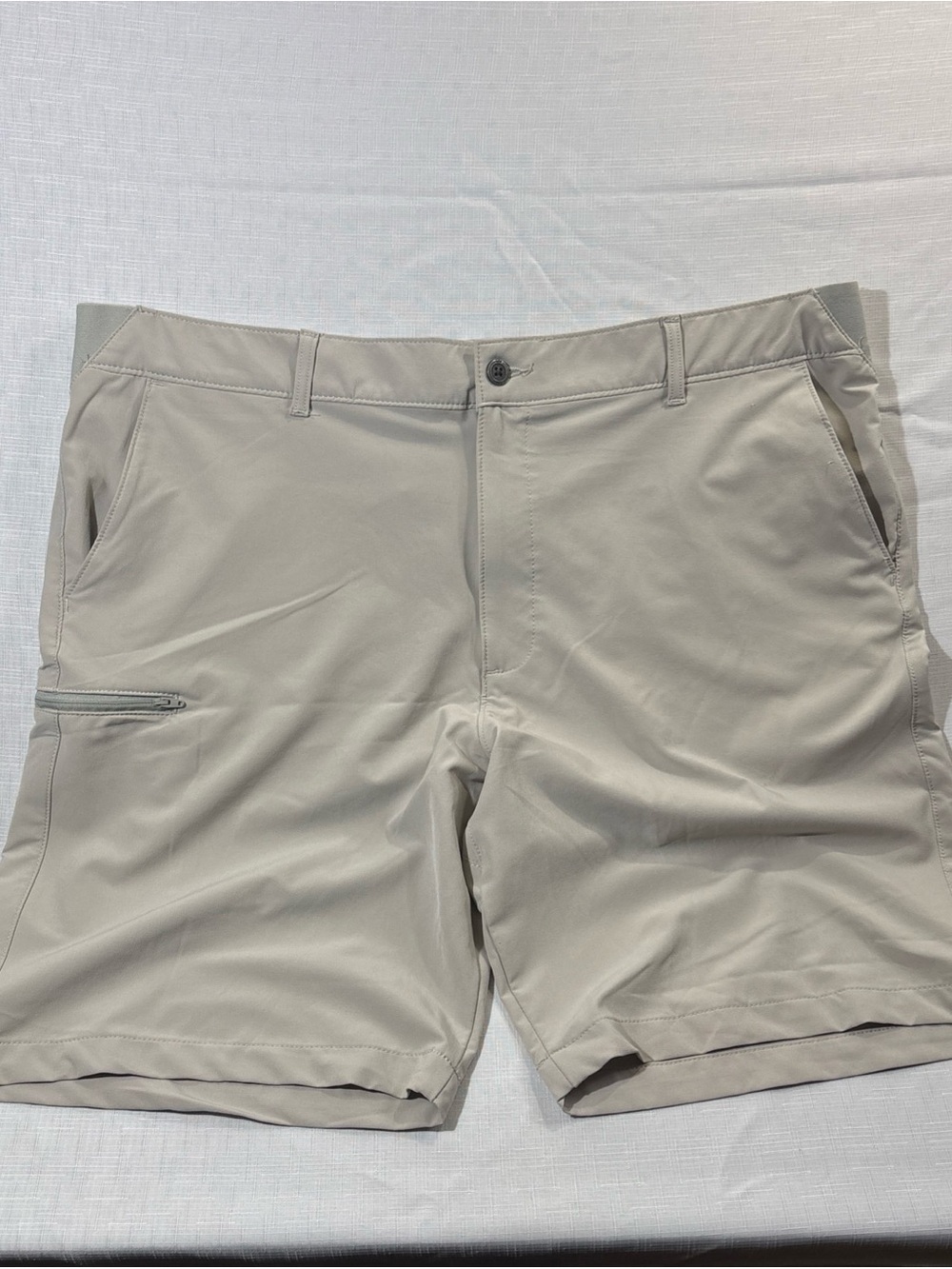 Lee Trifkex Performance Flat Front Golf Shorts Men’s 46”W Almond